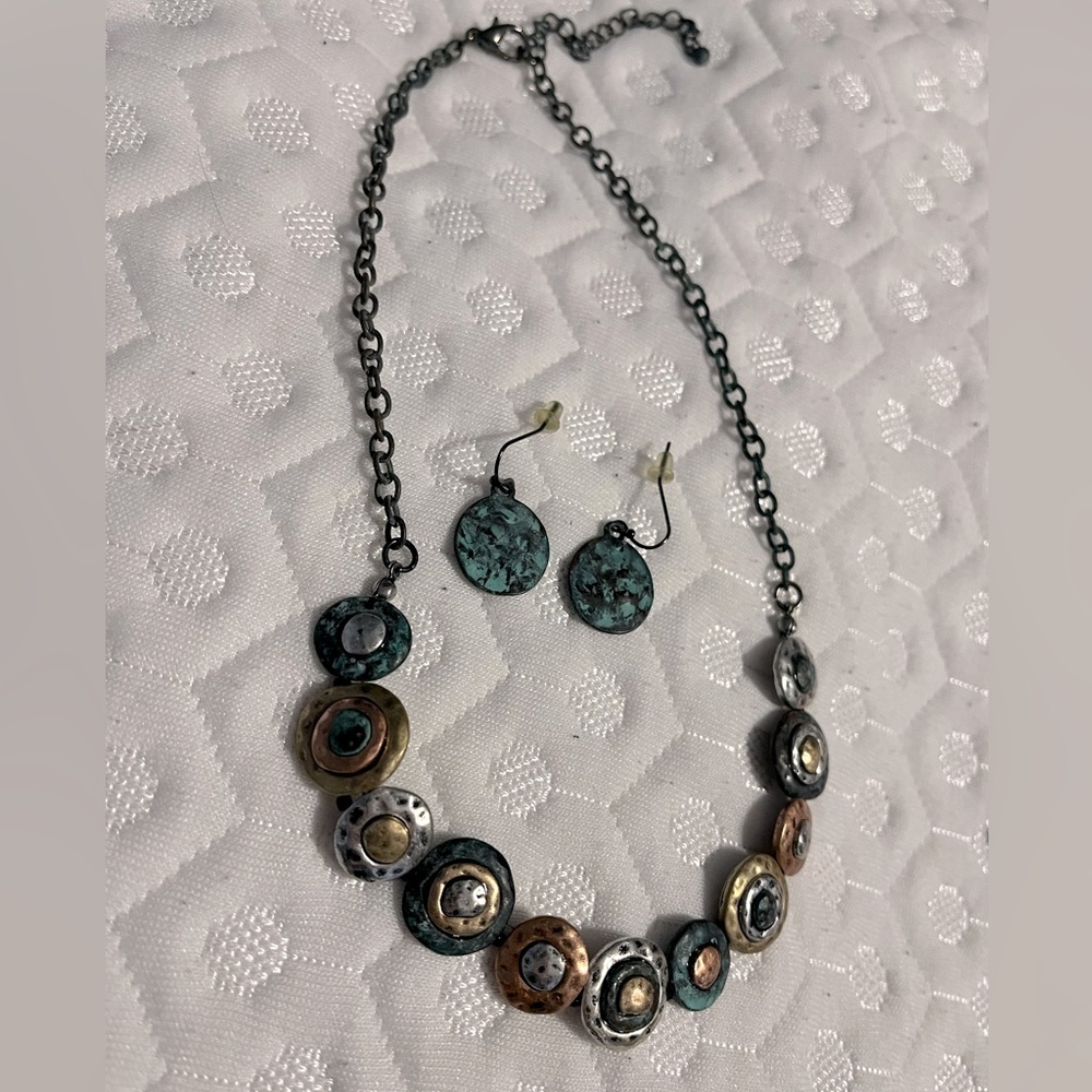 *Never worn* Necklace - earring set
